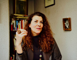 自分に自信が持てない日本人女性に捧ぐ フランス式 私らしい人生のつくり方 Dear B 日本とフランスの架け橋 ドラ トーザン Doratauzinフランス人エッセイスト ジャーナリスト タレント事務所演 Tv出演ご依頼